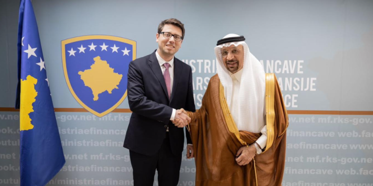 Murati takoi ministrin arab, kërkoi krijimin e linjës ajrore Kosovë-Mbretëri e Arabisë Saudite