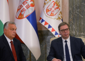 Orban i lutet Vuçiqit të lirojë tre policët e Kosovës