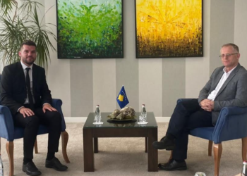 Bislimi takon kryetarin e Këshillit Kombëtar Shqiptarë në Preshevë, i premton mbështetje