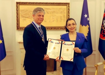 Wigermark pasi u dekorua me medalje presidenciale: Mënyra më e mirë për ta përfunduar mandatin