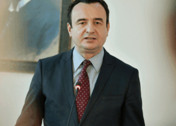 Kurti: Nuk lejojmë që republika të bie në duart e milicisë fashiste