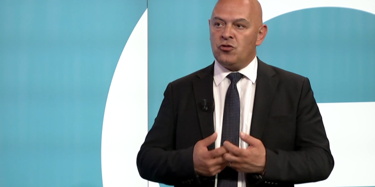 Gjini: Kurti na ka marrë “fytyrën” dhe po i shkakton dëm serioz Kosovës