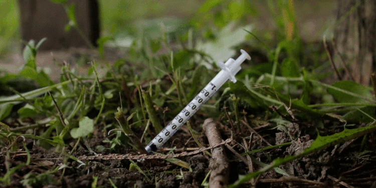 OKB: Më shumë njerëz po injektojnë droga në nivel global