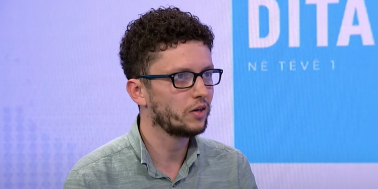 Anëtari i PSD-së: Kosova s’ka përfituar asgjë nga tensionimi i situatës në veri, të cilën e shkaktoi Kurti