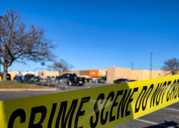 Dy persona të vrarë si pasojë e të shtënave në një ceremoni diplomimi në Virxhinia