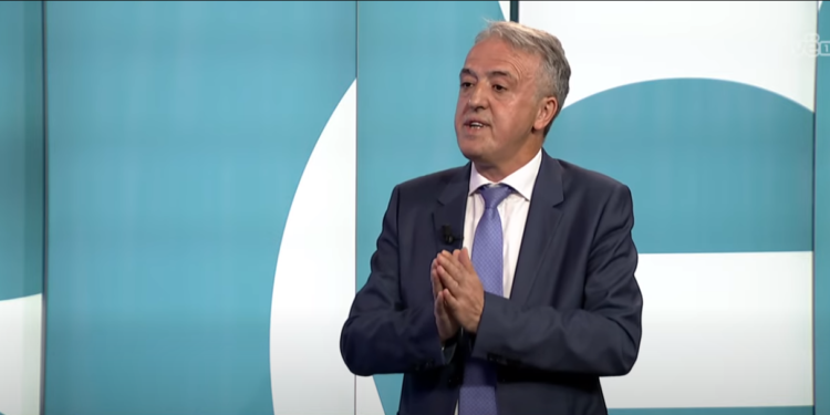 Hamiti: Bidenin nuk e ka quajtur ‘naiv’ as Lavrovi, kush është Albin Kurti ta bëjë