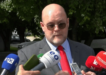 Hovenier: Po presim që edhe Serbia të ndërmarrë hapa për një situatë më të mirë në veri