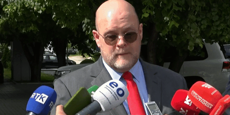 Hovenier: Po presim që edhe Serbia të ndërmarrë hapa për një situatë më të mirë në veri