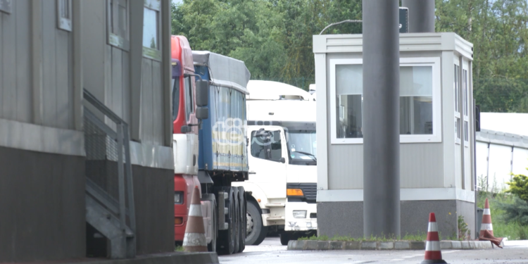 Vazhdon ndalimi i hyrjes së mallrave serbe në Kosovë