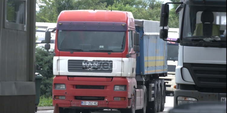 Vazhdon ndalimi i hyrjes së mallrave serbe në Kosovë