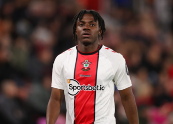 Arsenali shumë afër Lavia