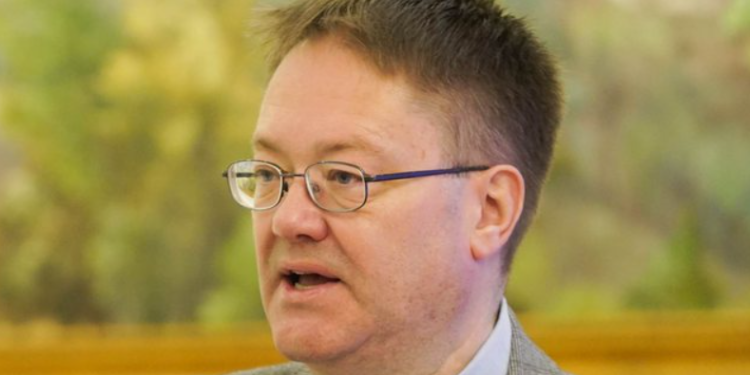 Abbott: Në këtë kohë të vështirë Kosova duhet t’i dëgjojë këshillat e miqve