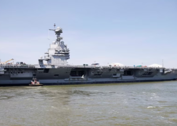 Aeroplanmbajtësja më moderne amerikane ankorohet në Split