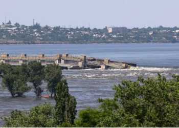 Diga e Ukrainës: Zelensky thotë se mijëra persona kanë mbetur pa ujë të pijshëm