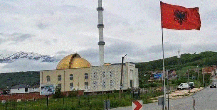 Dera e xhamisë në Ferizaj punohet nga vëllai i Ipeshkvit të Kosovës