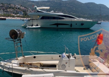 Bllokohen 7 mjete lundruese në Vlorë, gjobiten pronarët