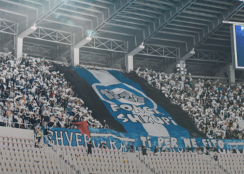 Shkupi pa përkrahje, “Shvercerat” nuk lejohen të udhëtojnë për në Bullgari