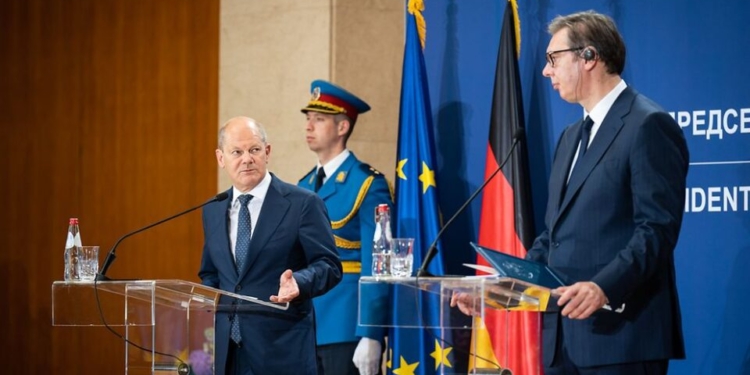 DW: Gjermania shqyrton mundesinë e masave ndaj Beogradit