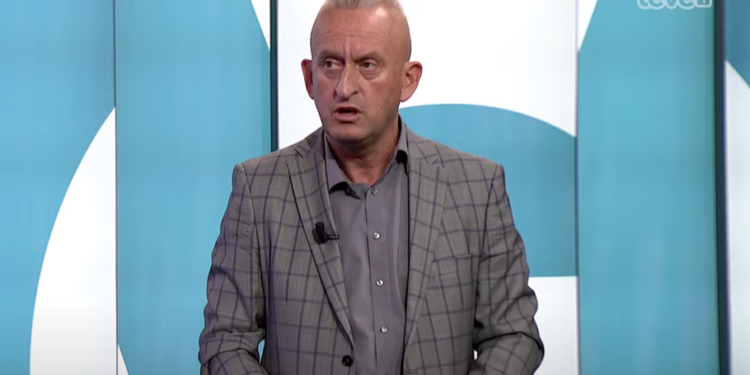 Qalaj thotë që Qeveria Kurti është detyruar të pajtohet më katër pikat për de-eskalimin e situatës në veri