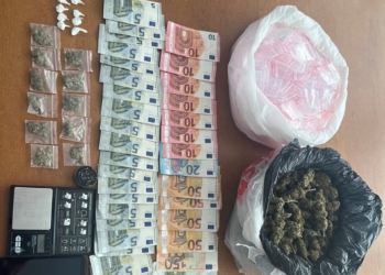 Tenton ti ikë Policisë, arrestohet një person në Fushë – Kosovë, i gjendet drogë dhe para