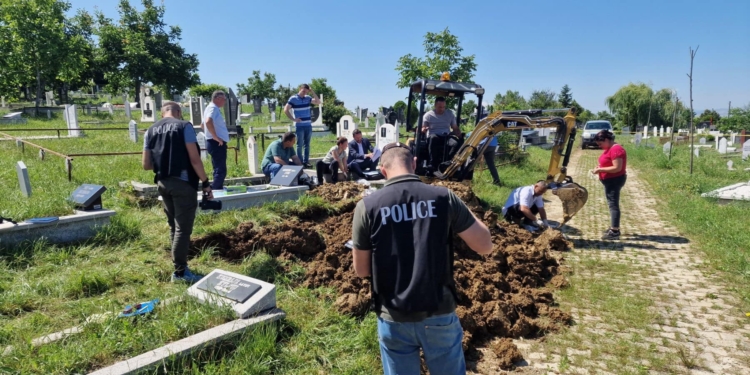 Gërmohen dy lokacione për zbardhjen e fatit të të pagjeturve