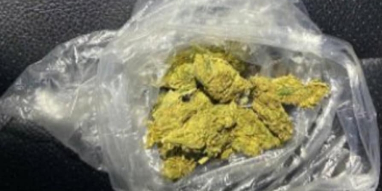 Sekuestrohen tri armë dhe sasi narkotikësh në Prishtinë