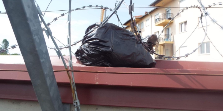 Parandalohet kontrabanda brenda Qendrës së Paraburgimit në Prishtinë