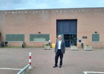 Klinaku viziton krerët e UÇK-së në Hagë: Prapa këtyre dyerve, do të duhej që ta kenë vendin pjesëtarët e pushtuesit serbë