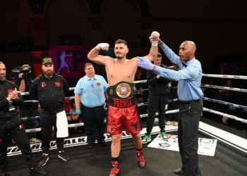 “Rrufeja” Kristian Prenga gjunjëzon kolumbianin në vetëm 70 sekonda