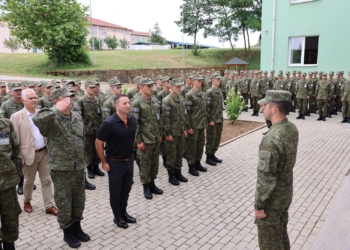 Mehaj viziton Komandën e Doktrinës dhe Stërvitjes në Ferizaj