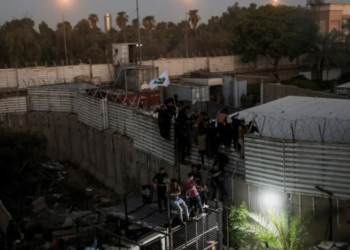 Sulmohet ambasada suedeze në Irak për shkak të planit për djegien e Kuranit