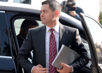 SPAK kërkon ta arrestojë, Arben Ahmetaj largohet nga Shqipëria