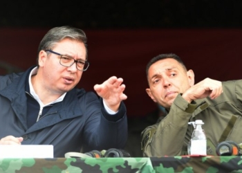 Vuçiq mbron Vulinin: Atij nuk iu gjet kokainë në zyrë, por Shtëpisë së Bardhë