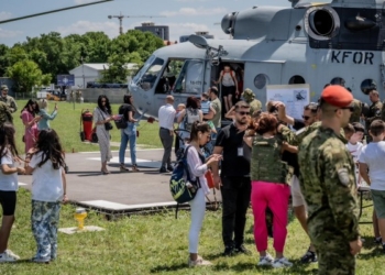 KFOR-i hap dyert për qytetarët