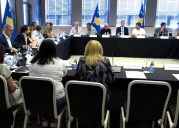 Abdixhiku nis takimin me përfaqësuesit e shoqërisë civile