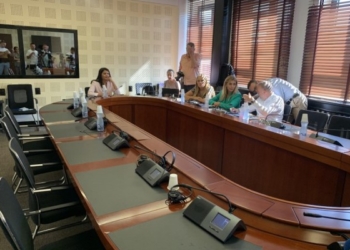 Në mungesë të Bislimit, dështon mbledhja e Komisionit për integrim evropian