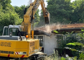 Rrënohen disa shtëpiza në Prishtinë, tregu i gjelbër do të vendoset përkohësisht