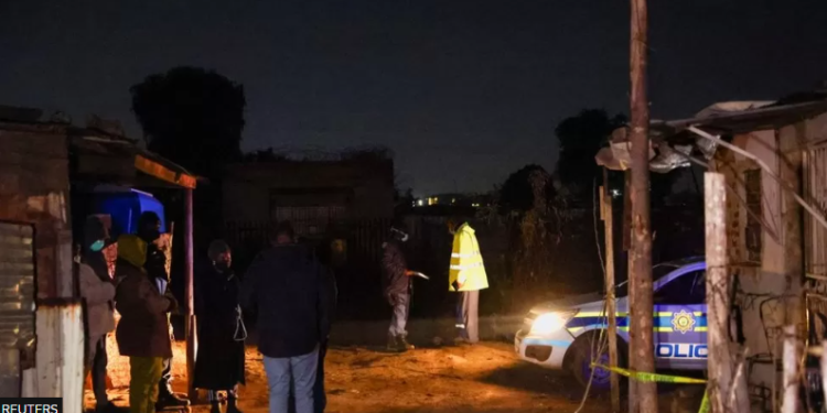 Afrikë e Jugut, rrjedhja e dyshuar e gazit lë 16 të vdekur