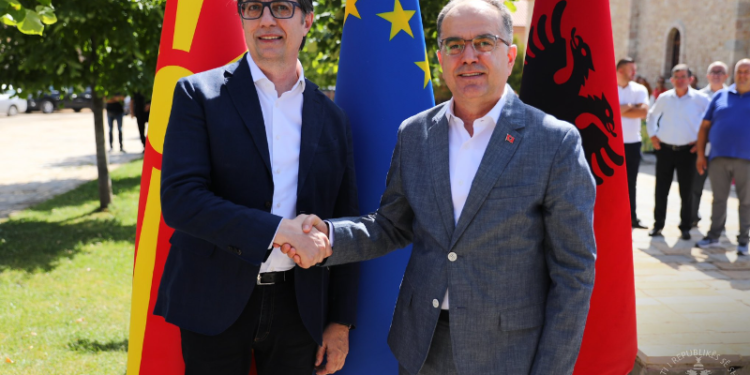 Begaj takon Pendarovskin: Bashkëpunim të vazhdueshëm për anëtarësimë në BE