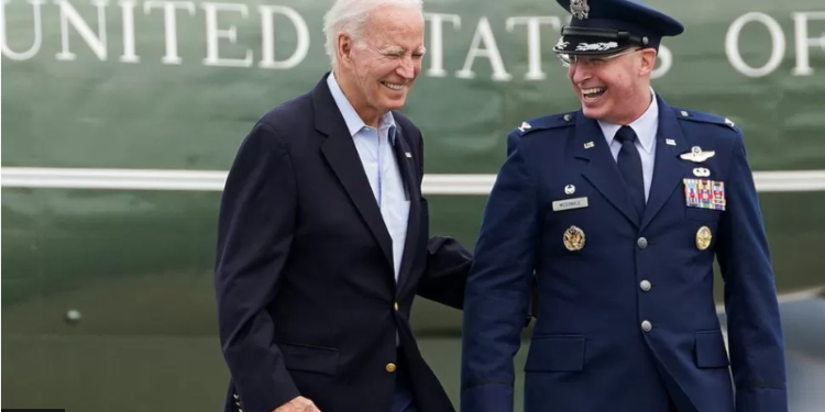 Biden niset për në Britaninë e Madhe