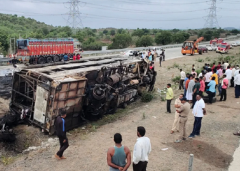 Merr flakë autobusi me dasmorë në Indi, të paktën 25 të vdekur