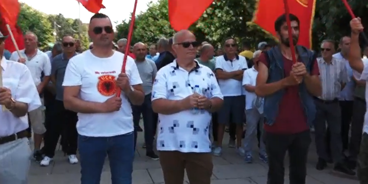 Nis protesta e veteranëve