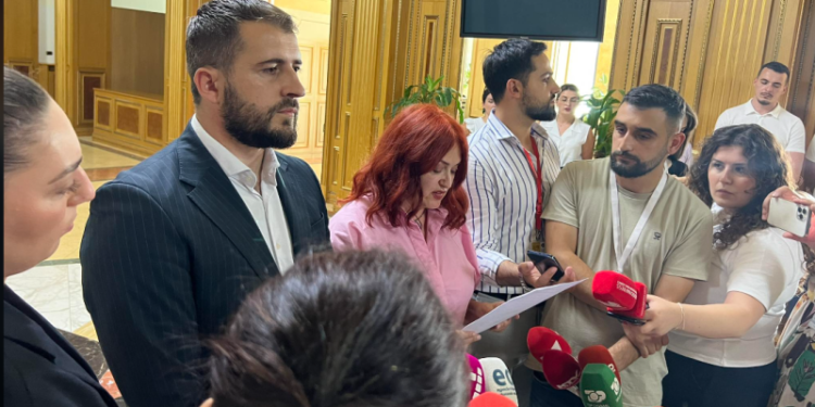 Hoxha: U provokuam dhe u sulmuam nga Bislimi, Haxhiu e Murati