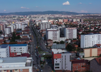 160 mësimdhënës në Fushë-Kosovë, jashtë listës së pagave