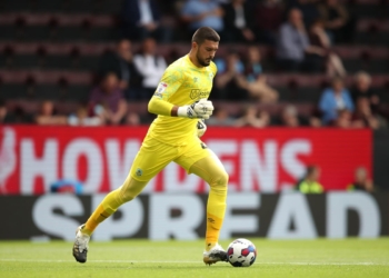 Fenerbahce me ofertë zyrtare për Aro Muric