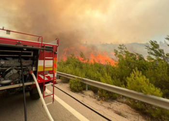 BE i del në ndihmë Greqisë për shuarjen e zjarreve