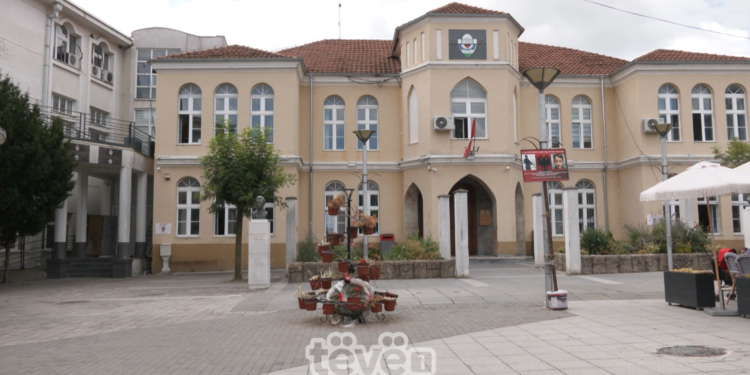 “Lufta” për karrigen e pushtetit në Preshevë