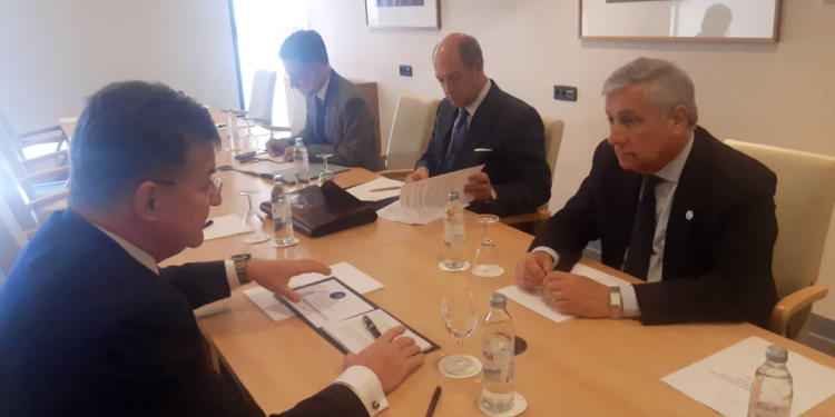 Lajçak takon diplomatin italian, situata në veri dhe dialogu temë diskutimi