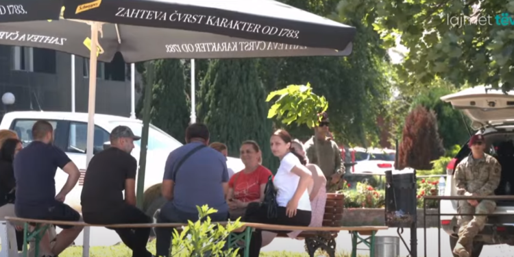 Pak protestues në Leposaviq e Zveçan