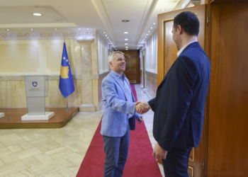 Rohde e quan lëvizje të duhur veprimin e Konjufcës